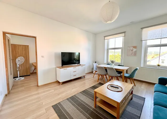Sloneczny Apartament Blisko Jeziora I Gor